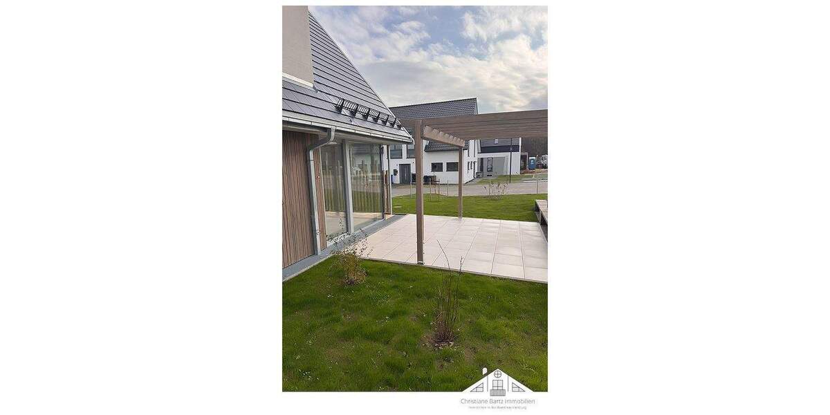 Doppelhaushälfte Wismar Wendorf - 5 Zimmer, 160 m&sup2;, 2.150&euro; | Angebot:25660957