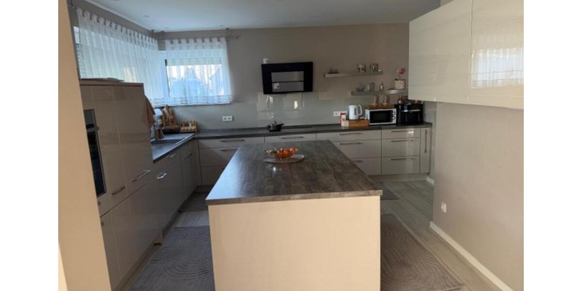 Einfamilienhaus Schwerin Friedrichsthal - 7 Zimmer, 240 m&sup2;, 780.000&euro; | Angebot:25790586