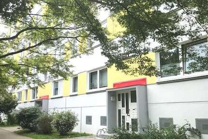 Wohnung zum Mieten in Schwerin 420 € 68.4 m² 4 zimmer