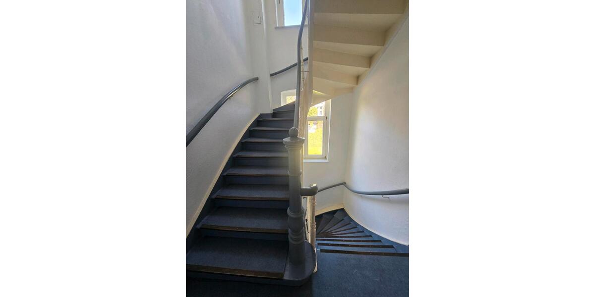 Etagenwohnung Schwerin - 4 Zimmer, 93 m&sup2;, 1.050&euro; | Angebot:26416830