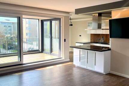 Wohnung Schwerin Altstadt - 3 Zimmer, 92 m&sup2;, 1.740&euro; | Angebot:26308110