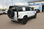 Land Rover Defender D240 2.0 SE AWD LED+AHK+PANO+MEMORY+ACC 72.263 km 43.911 &euro; Hagenow 19230