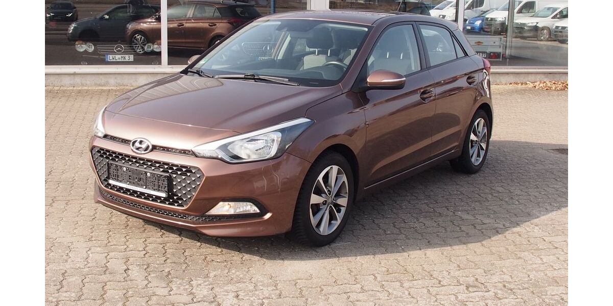 Hyundai i20 88.303 km 9.998 &euro; Pampow 19075