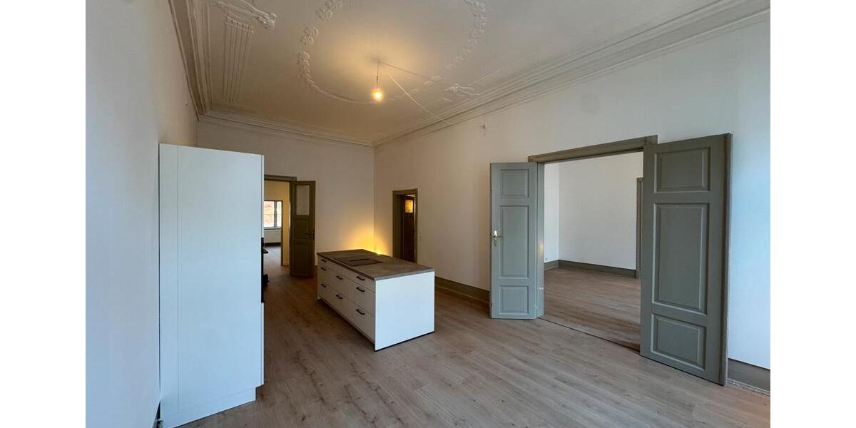 Exklusive Wohnung - Erstbezug nach hochwertiger Sanierung 4.5 zimmer