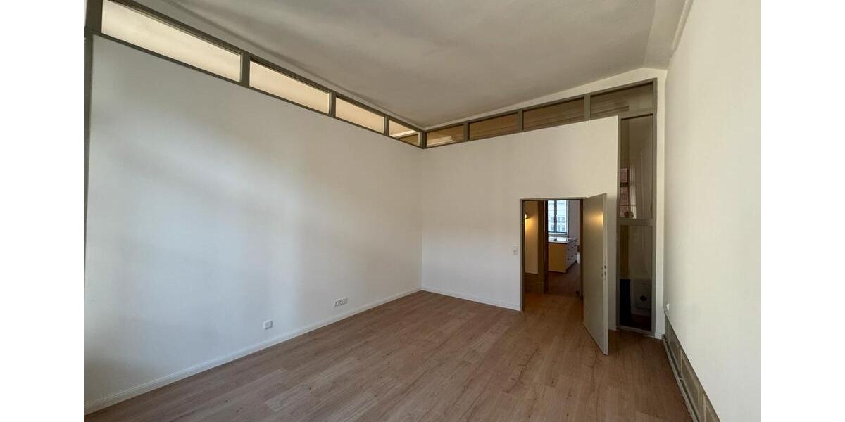 Exklusive Wohnung - Erstbezug nach hochwertiger Sanierung 4.5 zimmer