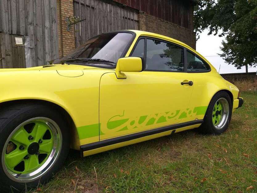 911
