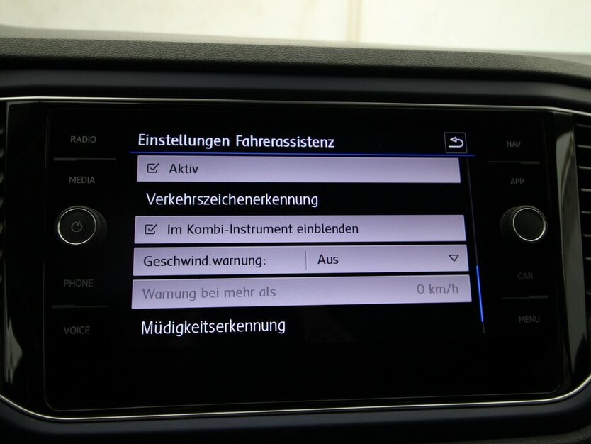 T-Roc 1.5 TSI 7-DSG United R-Line NAVI+LED+ALU19