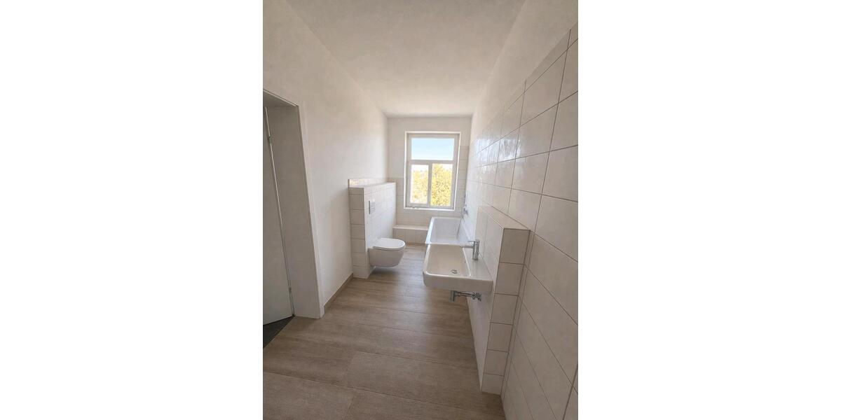 Etagenwohnung Schwerin - 4 Zimmer, 93 m&sup2;, 1.050&euro; | Angebot:26416830