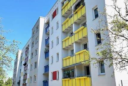 Wohnung Schwerin Mueßer Holz - 3 Zimmer, 57 m&sup2;, 335&euro; | Angebot:26391869