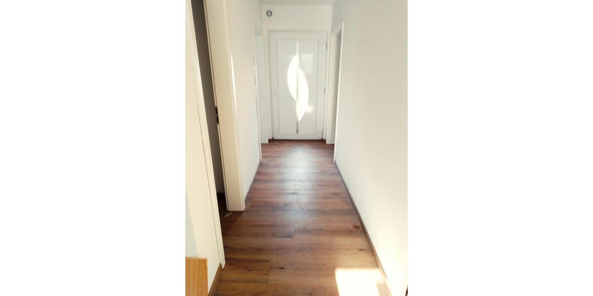 Erdgeschoßwohnung Crivitz - 2 Zimmer, 60 m&sup2;, 411&euro; | Angebot:26675542