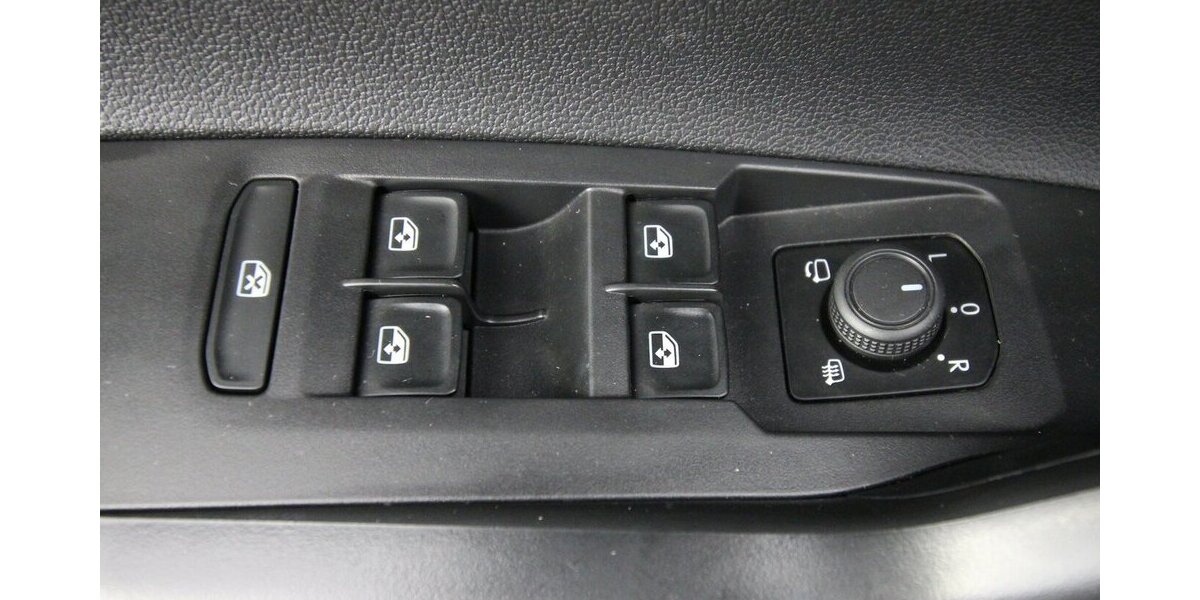 VW Taigo TSI Life LED+SITZHEIZUNG+KLIMA+ALU 37.233 km 16.990 &euro; Hagenow 19230
