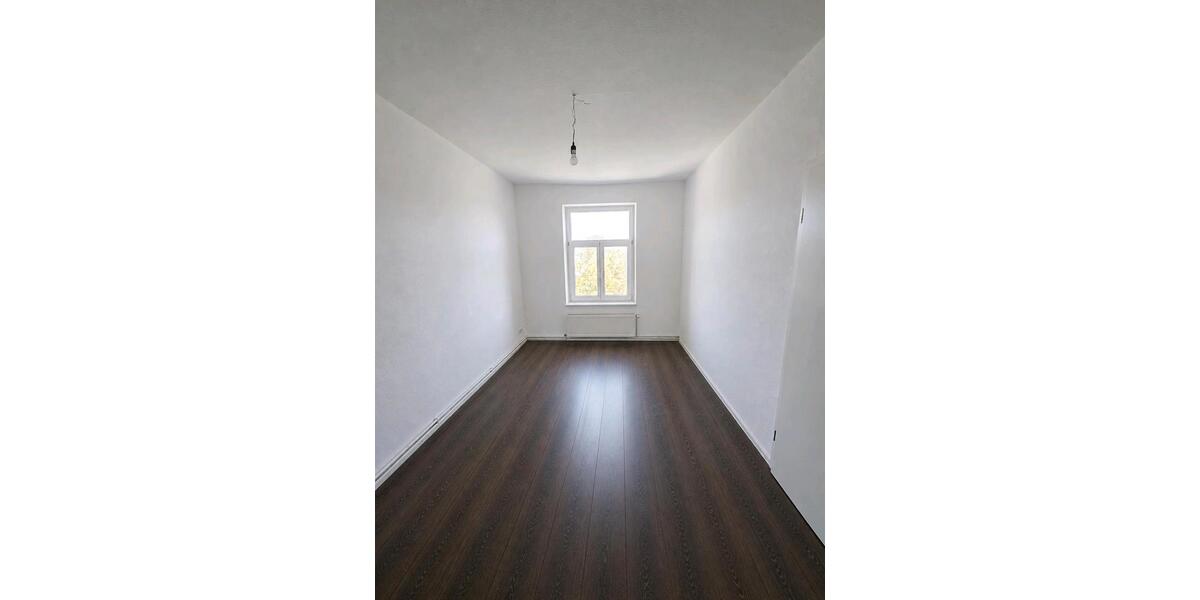 Etagenwohnung Schwerin - 4 Zimmer, 93 m&sup2;, 1.050&euro; | Angebot:26416830