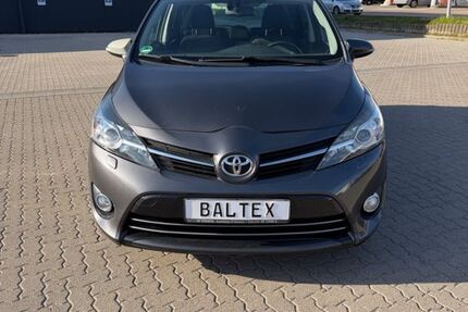 Toyota Verso 251.000 km 6.700 &euro; Wismar 23970