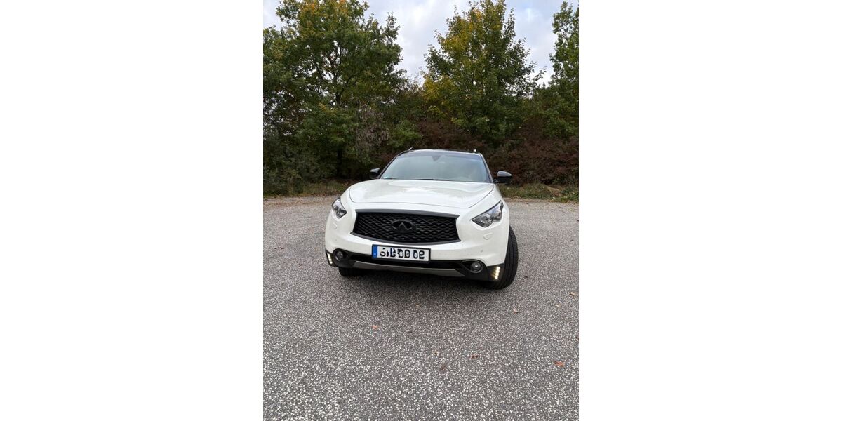 INFINITI QX70 115.000 km 18.900 &euro; Schwerin 19055