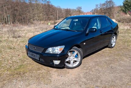 Lexus IS 200 154.000 km 4.900 &euro; Schwerin 19061