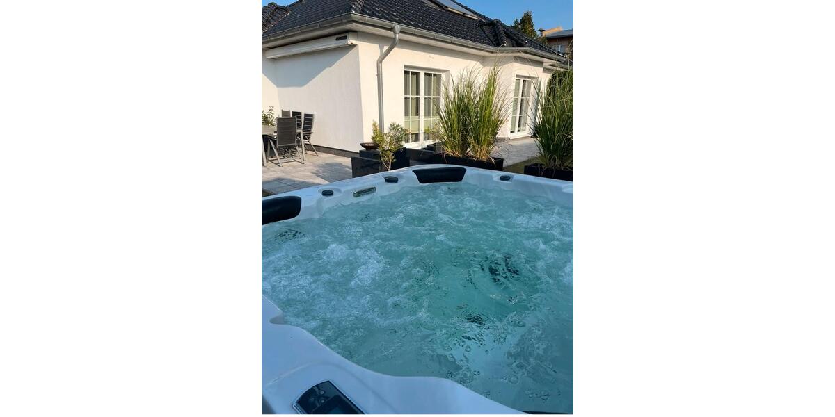 Bungalow Schwerin - 7 Zimmer, 230 m&sup2;, 420.000&euro; | Angebot:26057474