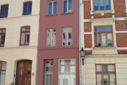 Haus zum Mieten in Wismar 1.000 € 100 m²