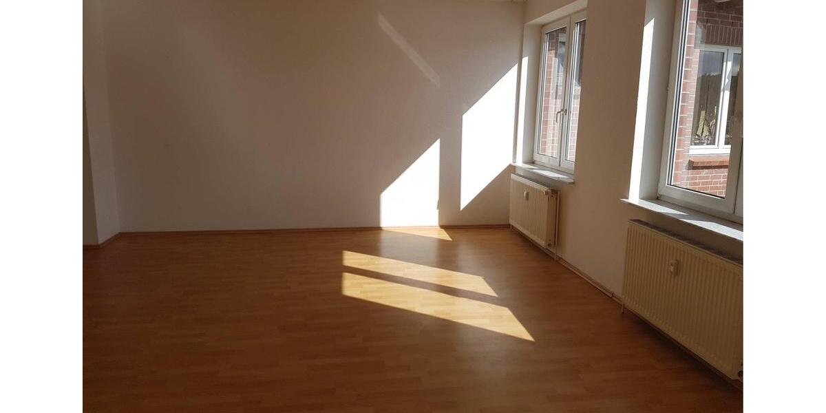 02-004 Schöne 3-Zimmer Wohnung im Stadtzentrum von Crivitz 3 zimmer