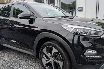 Hyundai TUCSON 93.000 km 15.990 &euro; Wismar 23970