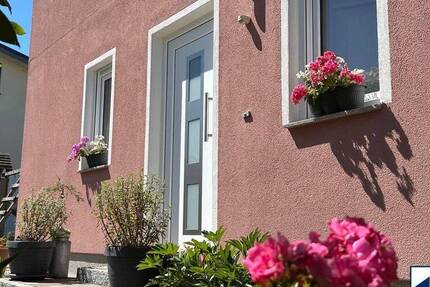 Familienfreundliches Eigenheim mit Garten und Carport in Neumühle