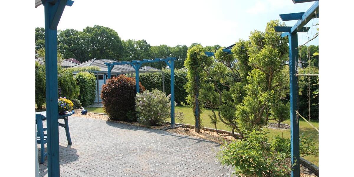 Bungalow Schwerin Gartenstadt - 4 Zimmer, 100 m&sup2;, 1.490&euro; | Angebot:26416797